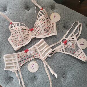 NWT Bras n Things - Enchanted Collection: Amore Full Set